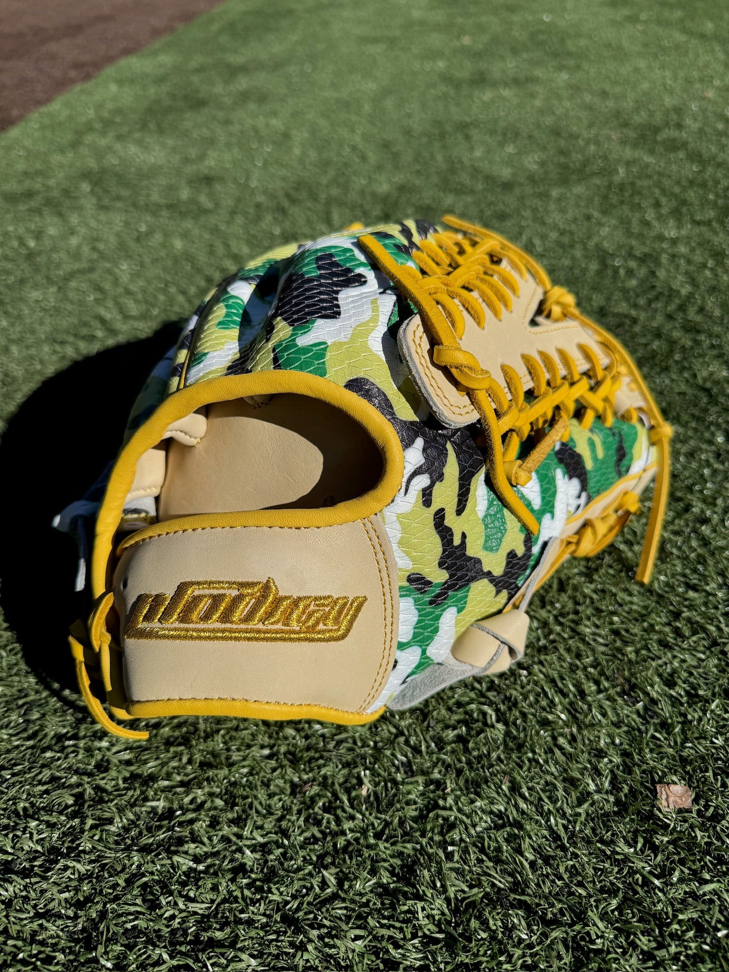 Prodigy Camo - Outfielder Glove