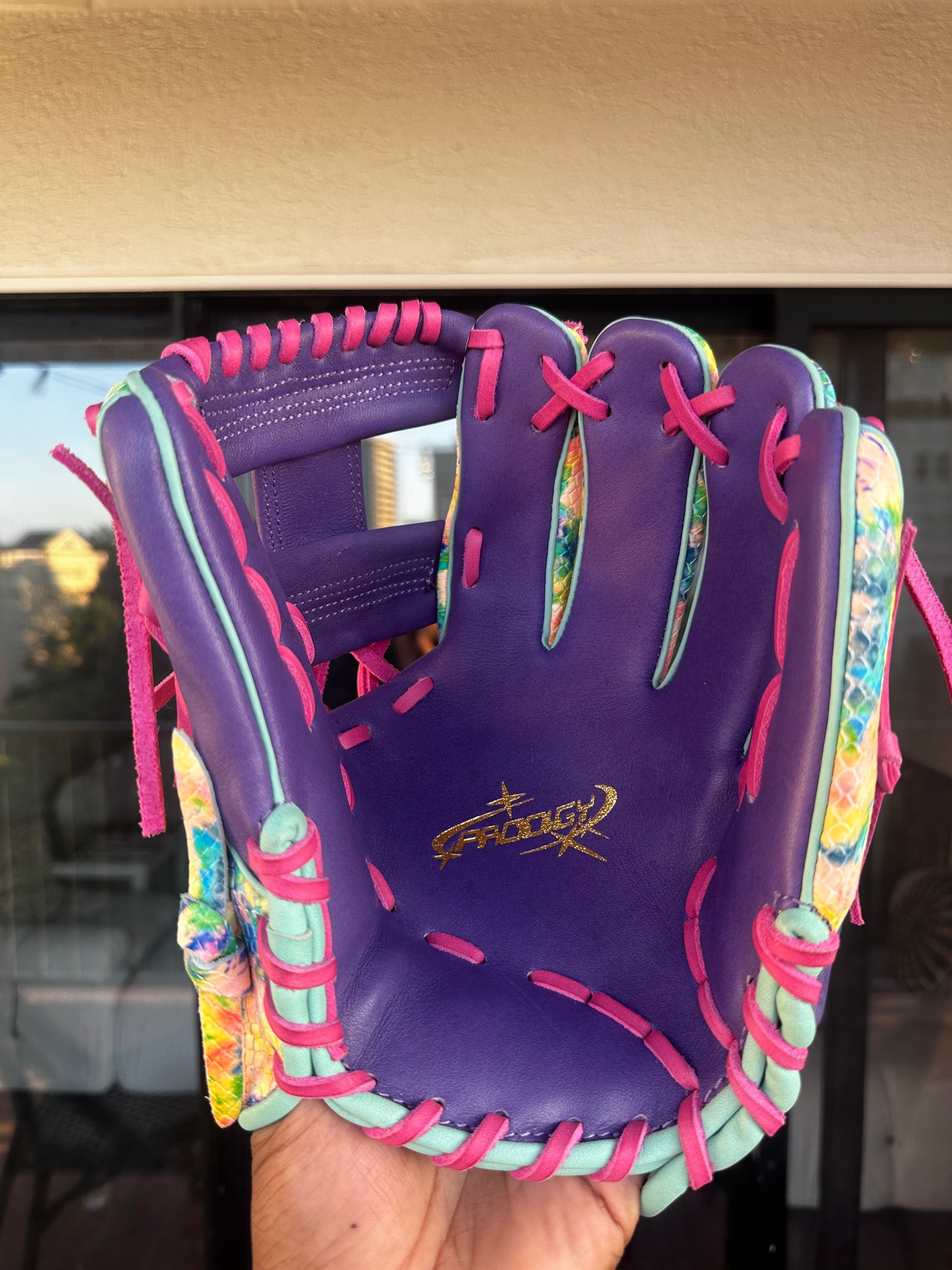 Summer 25: Infielders Glove